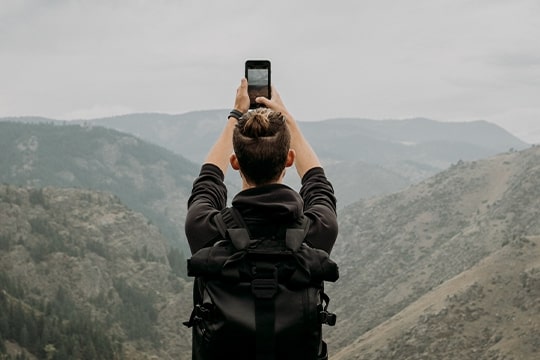100% nachhaltigere refurbed Geräte, die durch Kreislaufwirtschaft zur Reduktion von Elektroschrott beitragen.