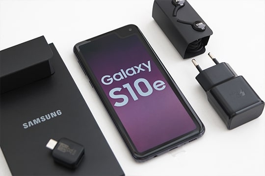 Das refurbed Samsung Galaxy S10 punktet mit großer Leistung zum kleinen Preis.